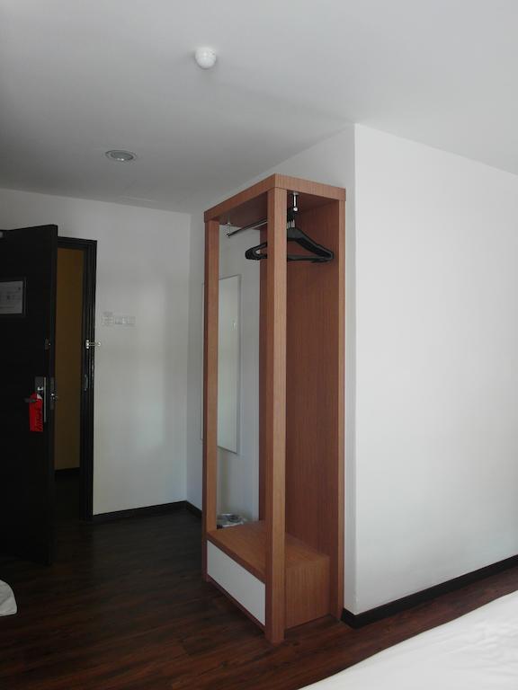 Nagoya Inn Hotel Kuah Rom bilde
